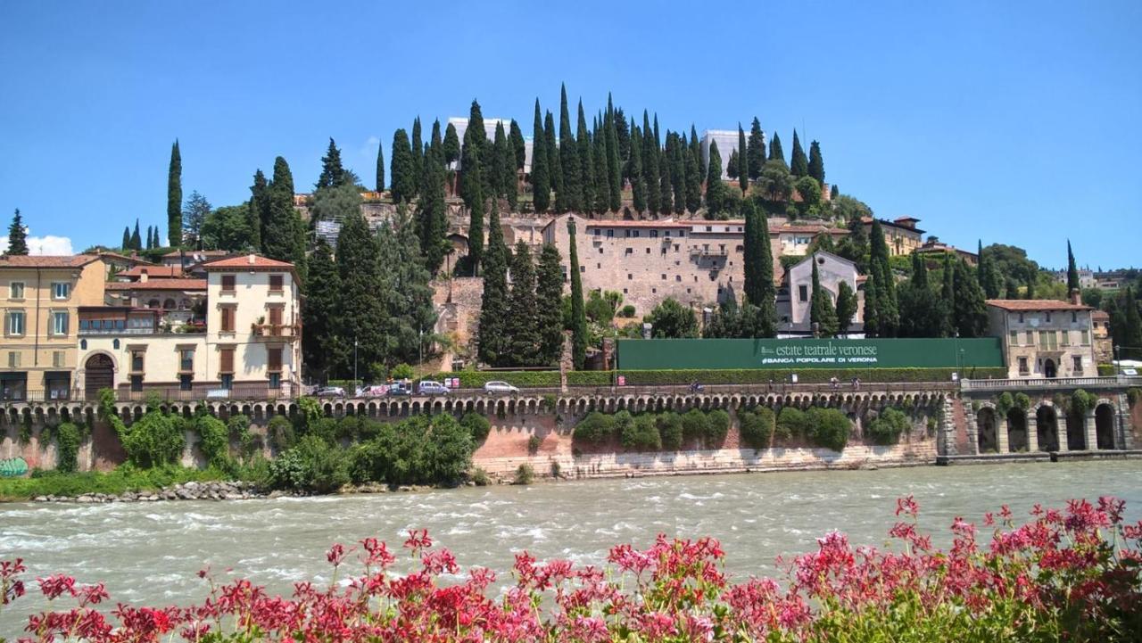 Lovely Casa Paola Villlafranca Centro Zimmer Rooms Villafranca di Verona Eksteriør bilde
